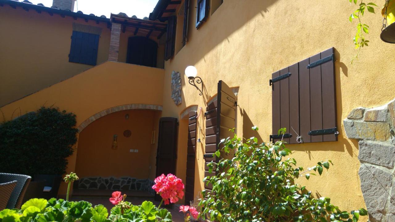 Il Leccio - Casa Toscana Il Fienile Гамбаси Терме Екстериор снимка